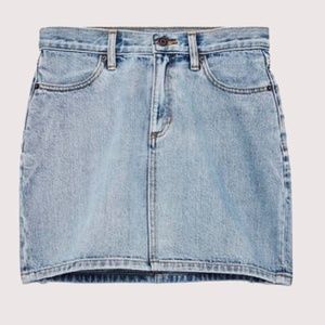 Aritzia TNA Hiroshi Light Wash Denim Mini Skirt